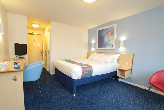 Travelodge Birmingham Oldbury 奥尔德伯里 客房 照片